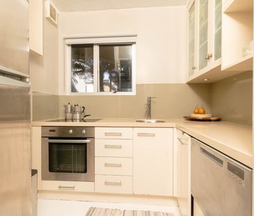 Stylish Garden Apartment in the Heart of Herne Bay - Photo 6