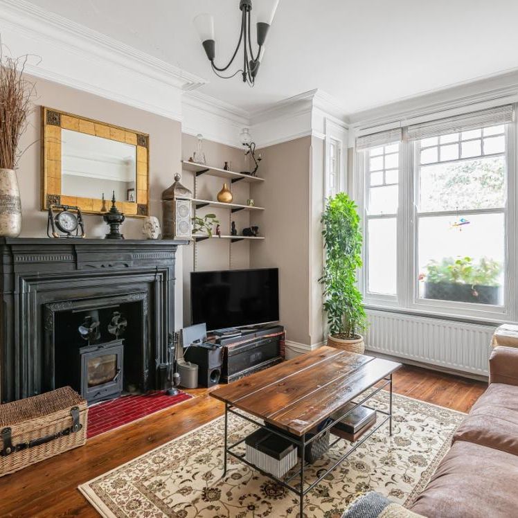 Weir Road, London SW12 - Photo 1