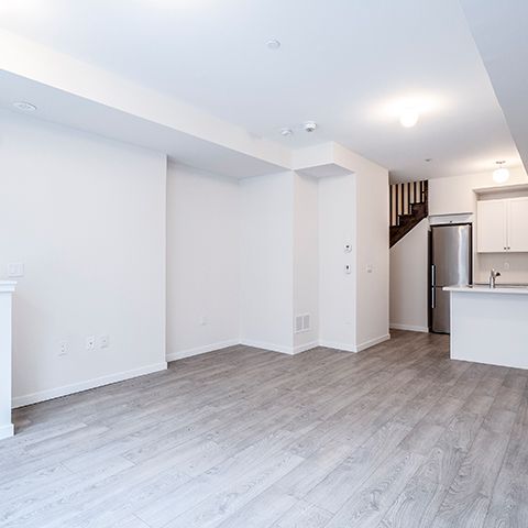 For Lease - 300 Alex Gardner Circle Unit# 61, Aurora, Ontario - Photo 1