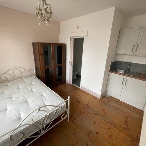 House share to rent - Photo 1