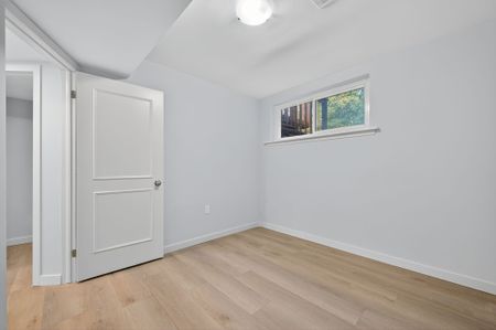 For Lease - 19 Candis - lower level Drive Unit# C, Toronto, Ontario - Photo 4