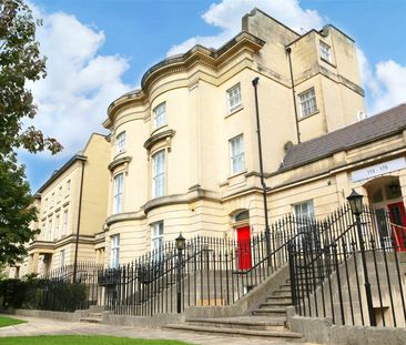 2 bedroom Maisonette in Kings Road, Reading - Photo 2