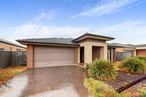 28 Hatfield Place, Deer Park - Photo 1