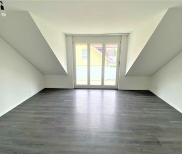 Helle 1.5 Zimmer-Dachwohnung im schönen Oberthurgau - Photo 1