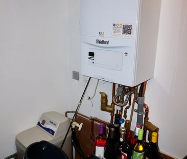 Recent appartement met 2 slaapk, terras en autostaanplaats. - Photo 6