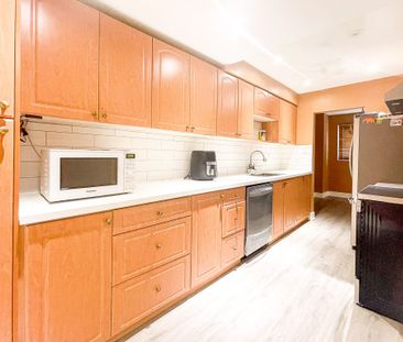 For Lease - 43 Greenwich Circle, Brampton, Ontario - Photo 4