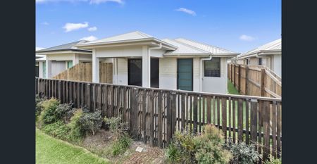 WELL-DESIGNED MODERN FAMILY HOME IN SOUGHT AFTER RIPLEY - Photo 5