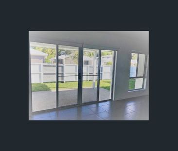 Modern Family Living in the Heart of Peregian Springs! - Photo 5