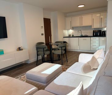 1 Bed Flat, Ealing Road, TW8 - Photo 1
