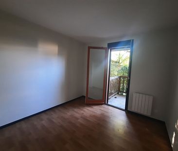 Location Appartement 2 pièces 47m² - Photo 2