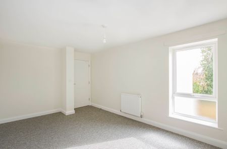 2 bedroom apartment to rent Ashley Road, Poole, Dorset, BH14 - Photo 5