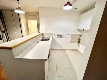 A LOUER PARIS Xème 2/3 Pièces en DUPLEX 61m². REFAIT A NEUF - Photo 2