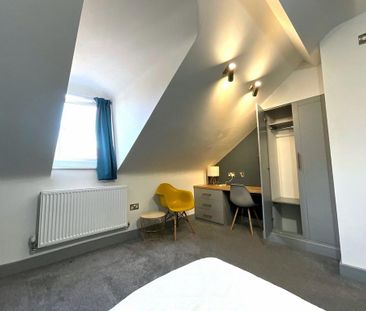 1 bedroom in a house share to rent - Photo 2