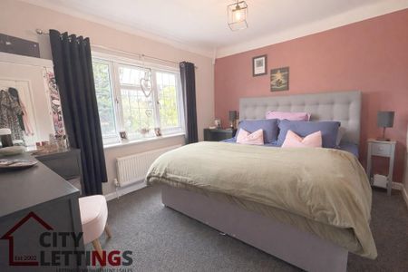 3 bedroom semi-detached house to rent - Photo 3