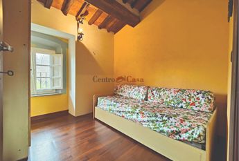 Elegante appartamento rustico in casa colonica