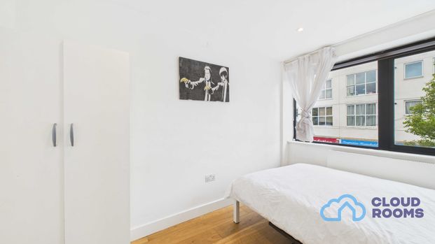 RM1 Eastmead | Farnborough | GU14 7SA - Photo 1