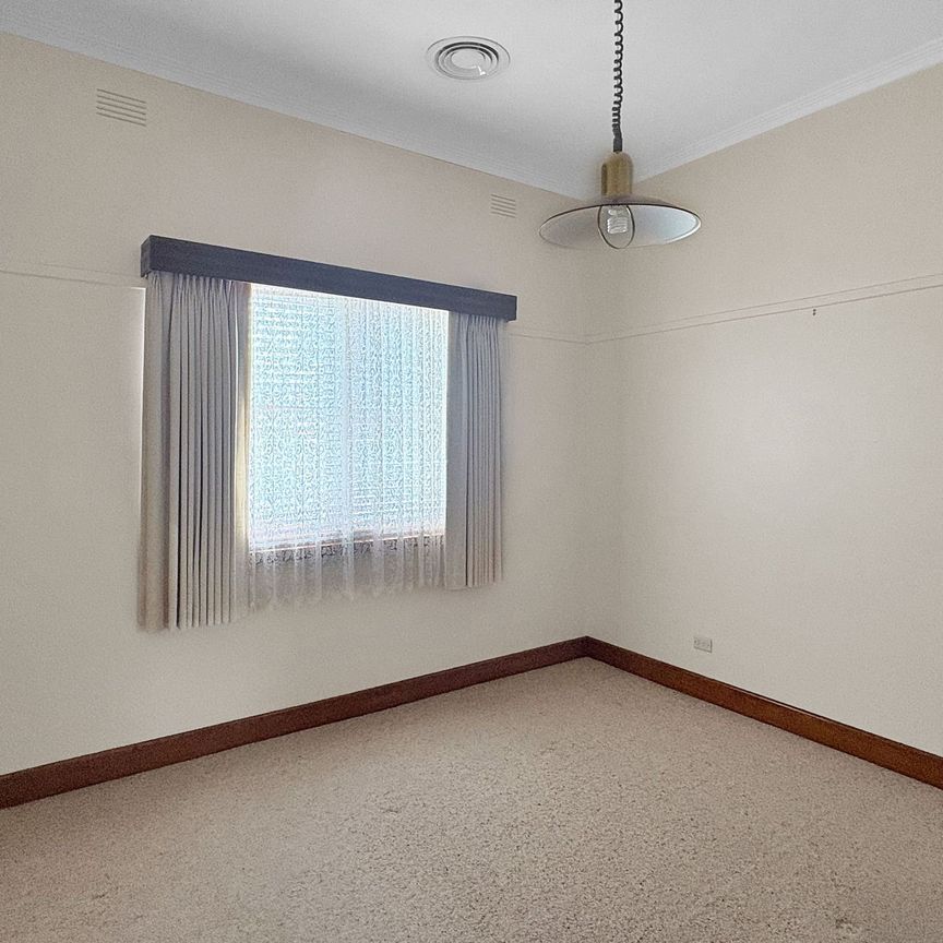 7 Victoria Street, Ironbark - Photo 1