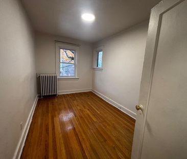 For Lease - 2405 Queen Street Unit# 301, Toronto, Ontario - Photo 3