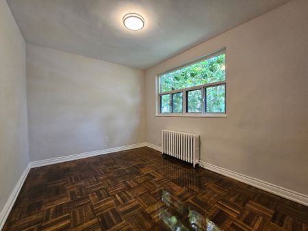 For Lease - 18 Fraserwood Avenue Unit# 5, Toronto, Ontario - Photo 3