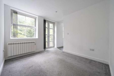 Wye River Studios, High Wycombe, HP11 - Photo 3