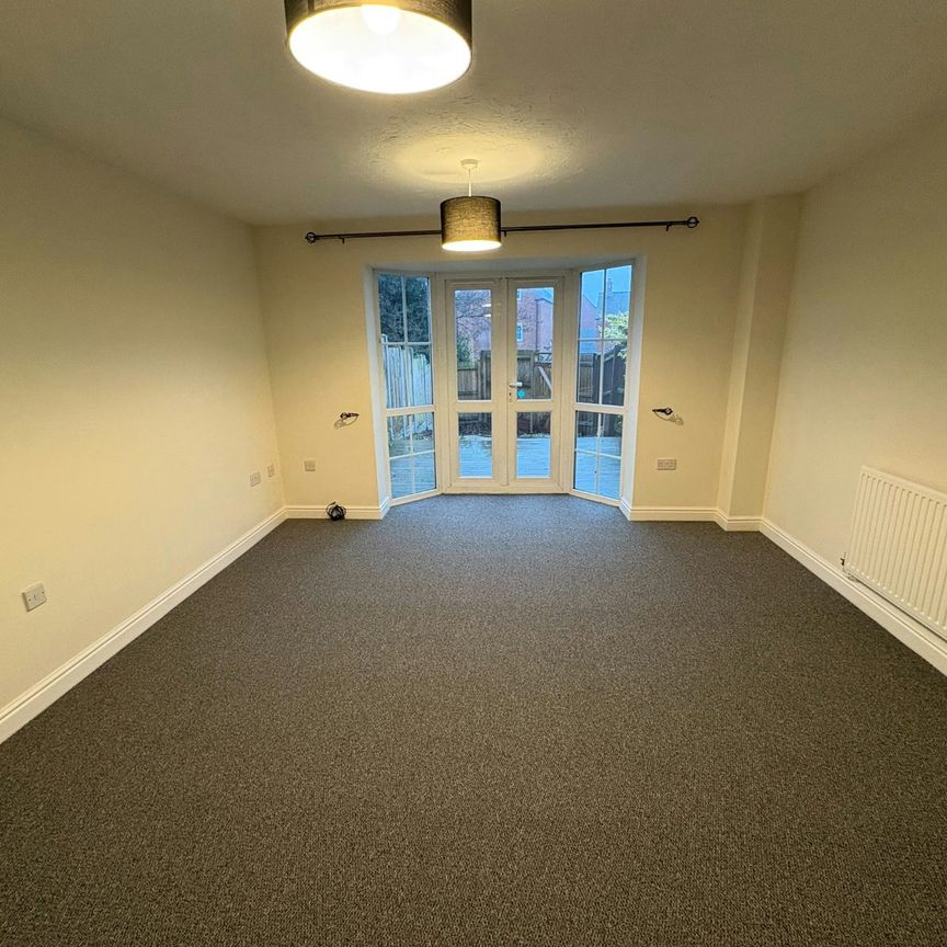 Terraced House to rent on - Photo 1