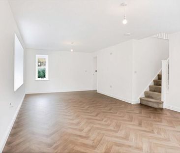 4 bedroom detached house to rent - Photo 1