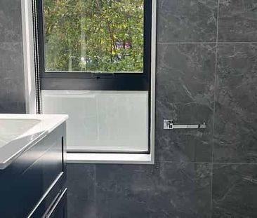Stunning 4BR New Build in Howick - Photo 5
