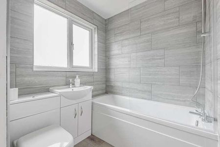 Lambourne Avenue, Aylesbury, HP21 - Photo 5