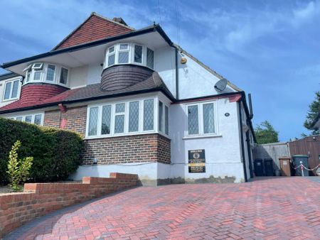 3 bedroom semi-detached house to rent - Photo 3
