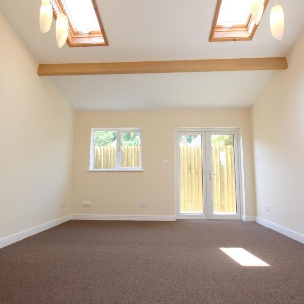 3 bedroom terraced house to rent - Photo 1