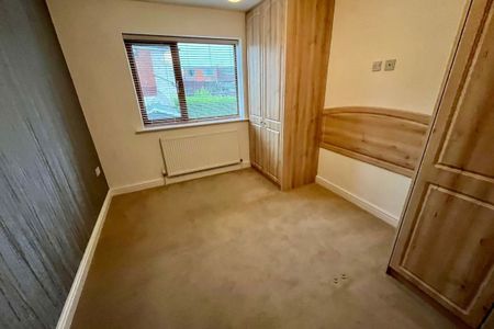 Woollin Avenue - Photo 3