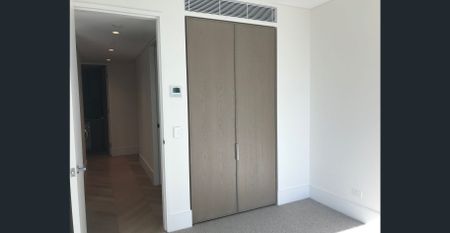 Luxury living with stunning city views - Photo 3