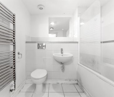 Price £1,500 pcm - Available 28/04/2026 - Furnished - Photo 1