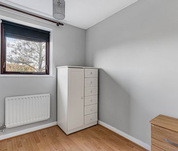 Smith Close, London, SE16 - Photo 5