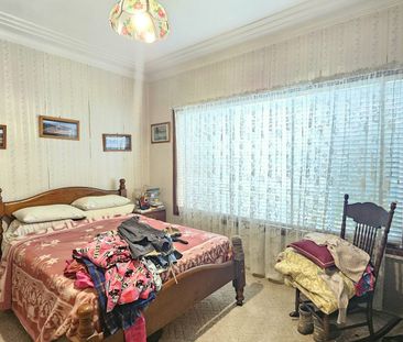 Retro Designed, Private, Quiet, North-facing Garden Home - Photo 4