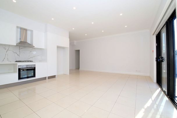 3 bedroom home - Photo 1