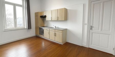 Appartement te huur in Marche-en-Famenne voor € 720 met 1 slaapkamer - Photo 4