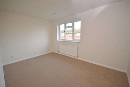 4 bedroom detached house to rent - Photo 5
