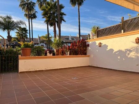 Alquiler de chalet adosado en Urbanizacion Valdeolletas - Photo 5