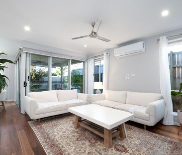 Modern family home in prime location - Photo 5