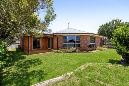 Renovated Spacious Modern Family Home in Great Location - Photo 5