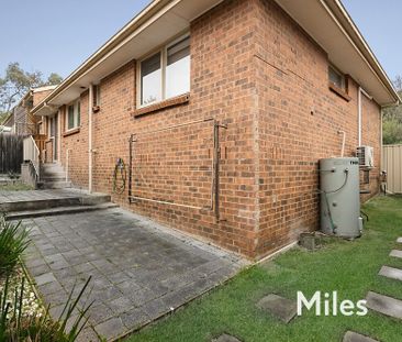 5/8-10 Fernside Avenue, Briar Hill - Photo 2