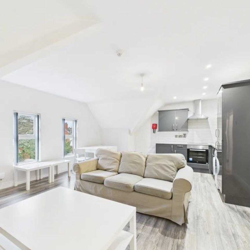 Apartment 6, 12 - Photo 1