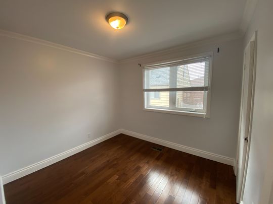 For Lease - 1067 Edgeleigh Avenue Unit# Main, Mississauga, Ontario - Photo 1