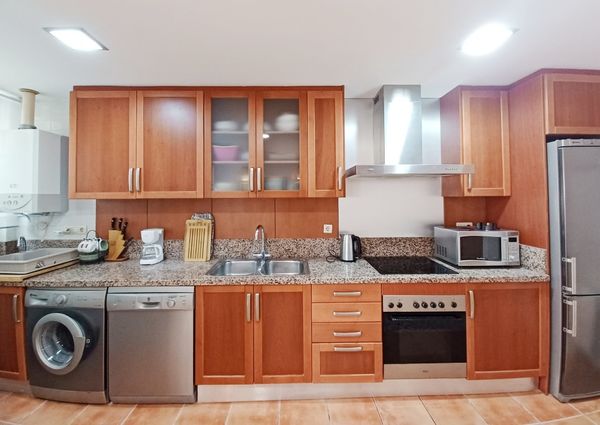 FOR RENT: SPACIOUS AND ELEGANT 4-BEDROOM BUNGALOW FOR LONG TERM