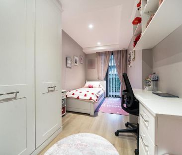 3 bedroom flat to rent - Photo 6