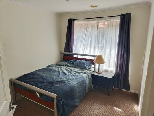 Endeavour Hills - Photo 1