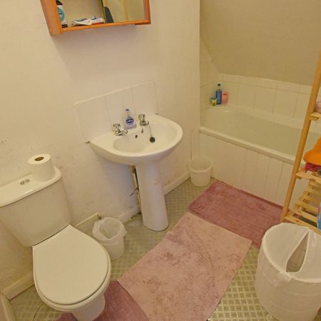 1 Bedroom Studio - Photo 4