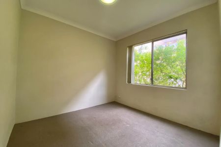 Spacious Two Bedroom Unit - Photo 2