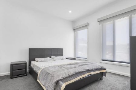 Great Family home in Mickelham - Photo 5